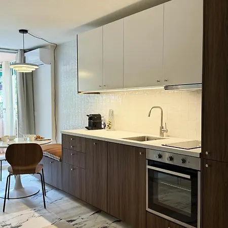 Cozy Studio, Pool & Beaches 2 Min Away *