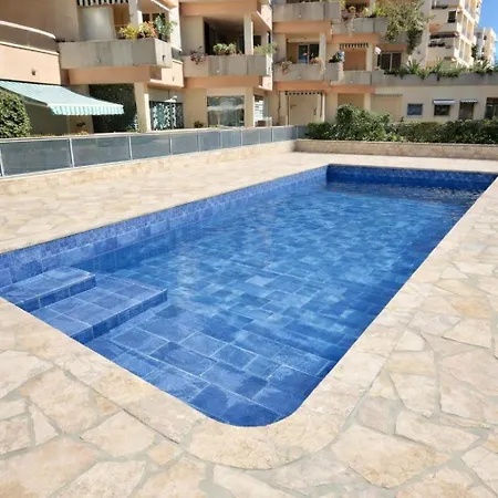 Cozy Studio, Pool & Beaches 2 Min Away