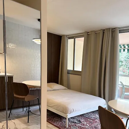 Cozy Studio, Pool & Beaches 2 Min Away Apartmán *